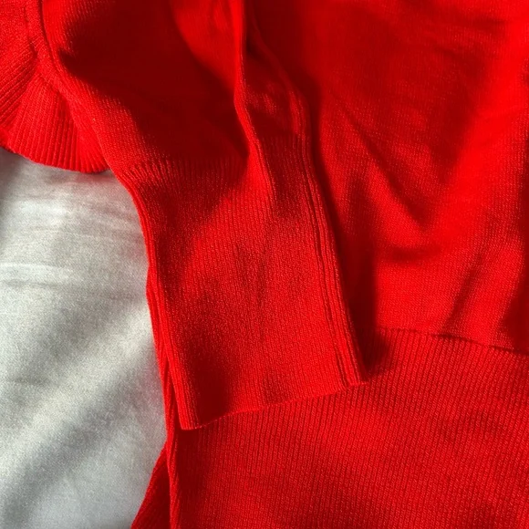 H&M Red Ruffled Sweater - Picture 4 of 4